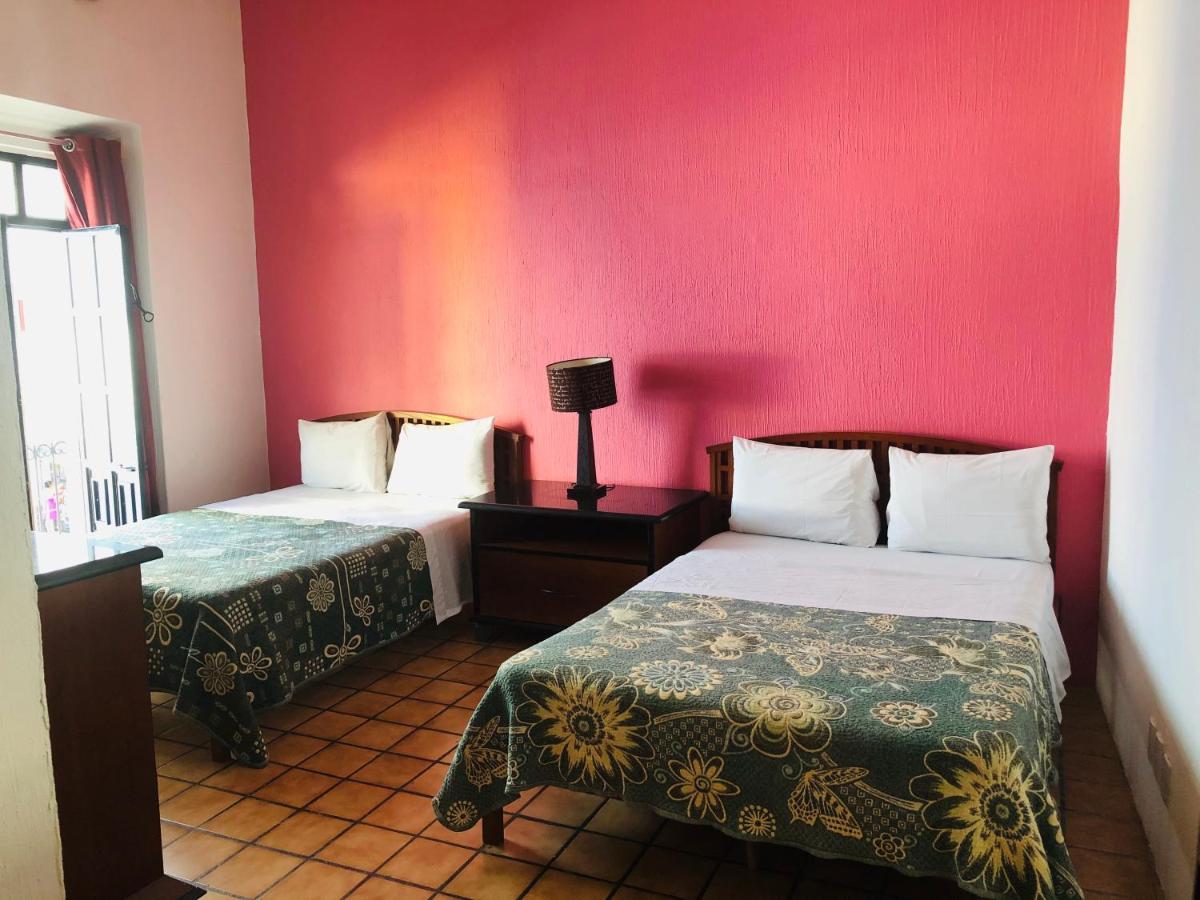 Hotel Hostal De Los Reyes Guadalajara Zewnętrze zdjęcie